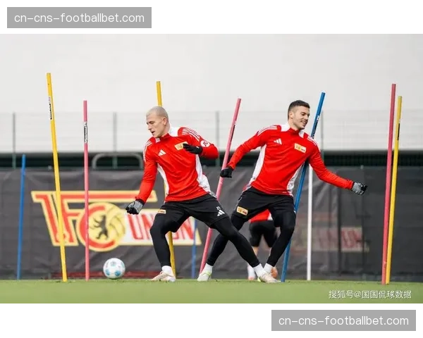 战术板：斯图加特全员健康，赫内斯强调主场将坚持高位压迫